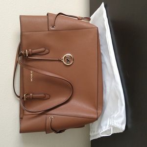 Michael Kors Gilly Travel tote